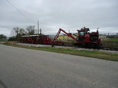 RJ Corman MOW equipment on KCS Spur track near Navy CBC Gulfport, MS. March 2012 - panoramio (7)