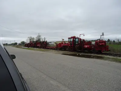 RJ Corman MOW equipment on KCS Spur track near Navy CBC Gulfport, MS. March 2012 - panoramio (5)