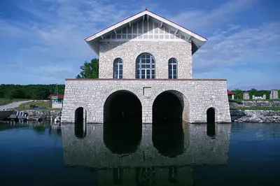 Rock Island boathouse (43110794831)