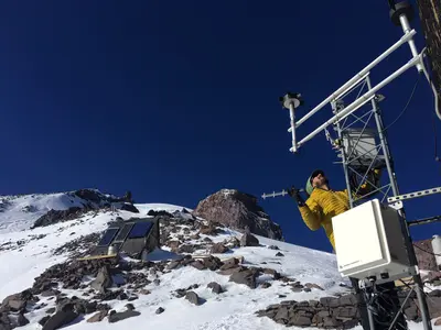 Repairing Camp Muir Weather Station - 46878147842