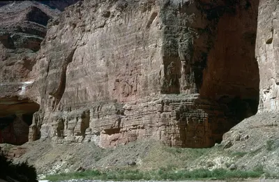 ES58.Devonian channel cut into Muav Limestone