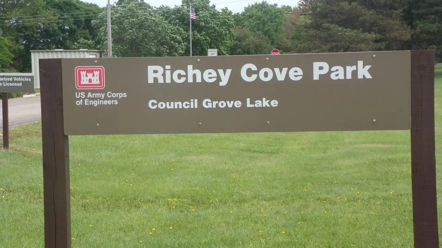 Richey Cove Sign