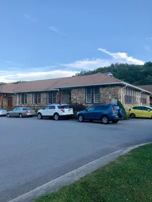 Old Maggie Valley Elementary School (Maggie Valley Town Hall), Maggie Valley, NC (49112205203)