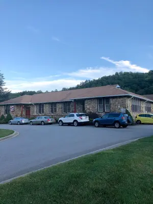 Old Maggie Valley Elementary School (Maggie Valley Town Hall), Maggie Valley, NC (49112204318)