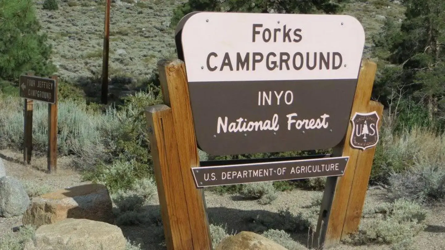 Entrance sign to Forks Campground