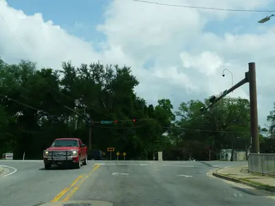 Traffic light at CR1581 and US90