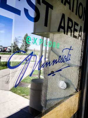 Explore Minnesota Rest Area (16868313424)