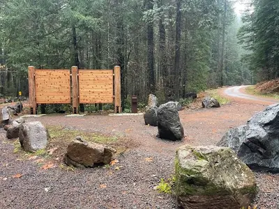 Entry kiosk at Trail Bridge