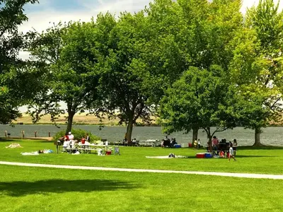 Charbonneau Park Picnic area