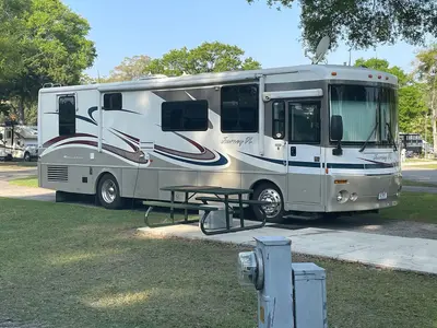 2003 Winnebago Journey DL Class A diesel motor home