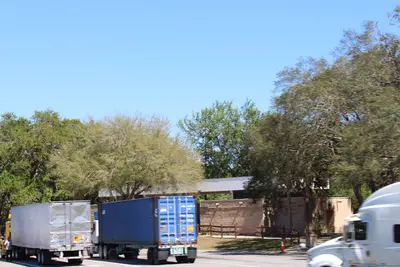 Florida I4eb Rest Area 50221 trucks