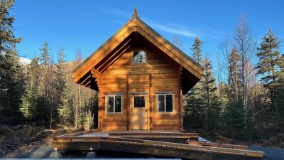 Trail River Cabin