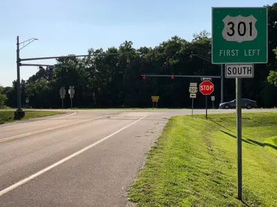 2022-06-29 18 22 44 View west along Maryland State Route 834 (Hayden Clark Road) between the northbound and southbound lanes of U.S. Route 301 (Blue Star Memorial Highway) in Hayden, Queen Anne's County, Maryland