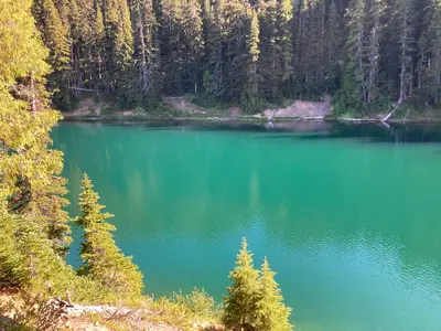 Surprise Lake in Goat Rocks Wilderness 03