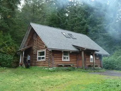 Samsing Cove Cabin