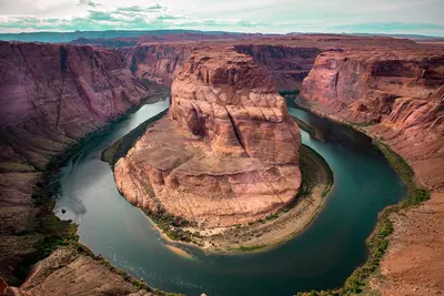 Horseshoe bend (Unsplash)