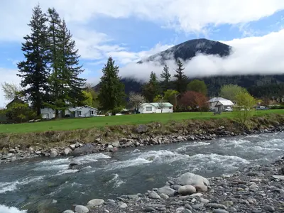 Riverbank Scene - New Denver - BC - Canada (17269483765) (2)