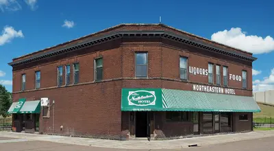 Northeastern Hotel MN