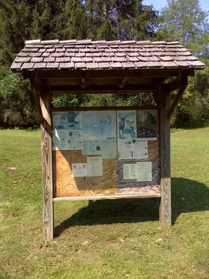 FLT M29 5.4 mi - DEC kiosk at junction of E and W Trout Brook Roads - panoramio