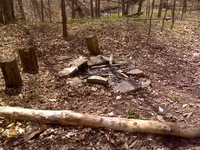 FLT M19 10.3 mi - Kells Bivouac Area with rock fire ring - panoramio