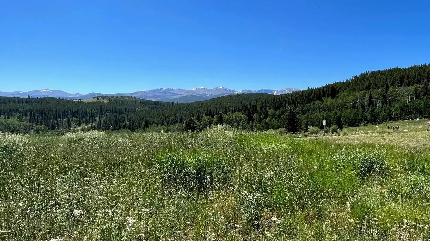 Views from the Hunter Campground/Trailhead.