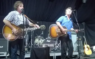 Mark Stuart and Steve Forbert onstage