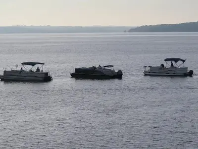 Chickasaw Hill boats
