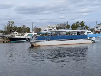 Odyssey Cruises pontoon boat