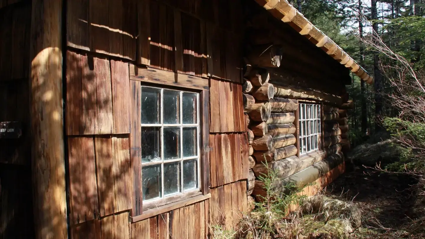 Greentop Cabin Exterior