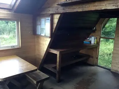 Piper island cabin6