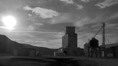 Rosedale Alberta Grain Elevator (9624158705)