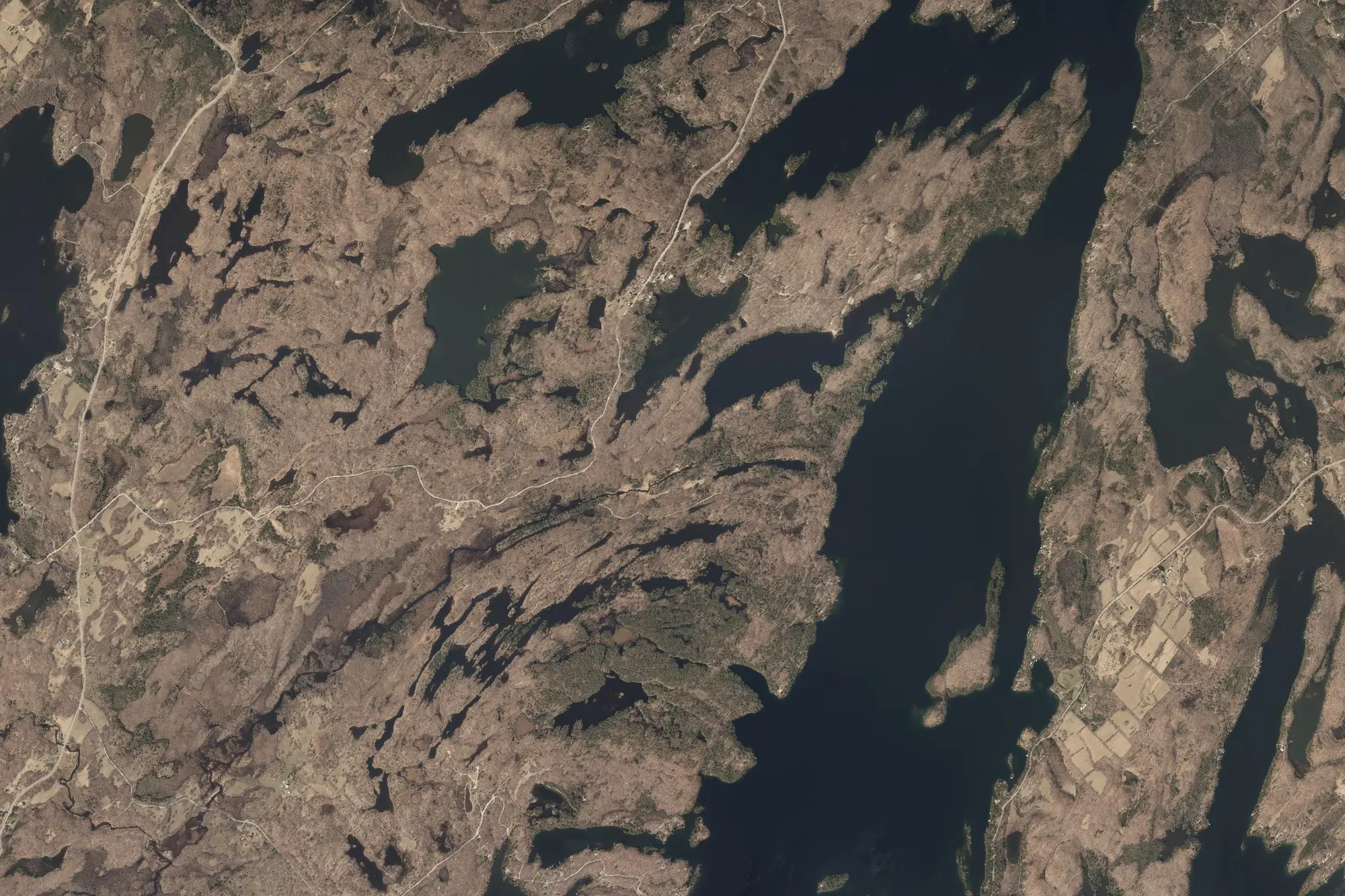 Aerial view of Murphys Point Provincial Park (Natural Environment Class)