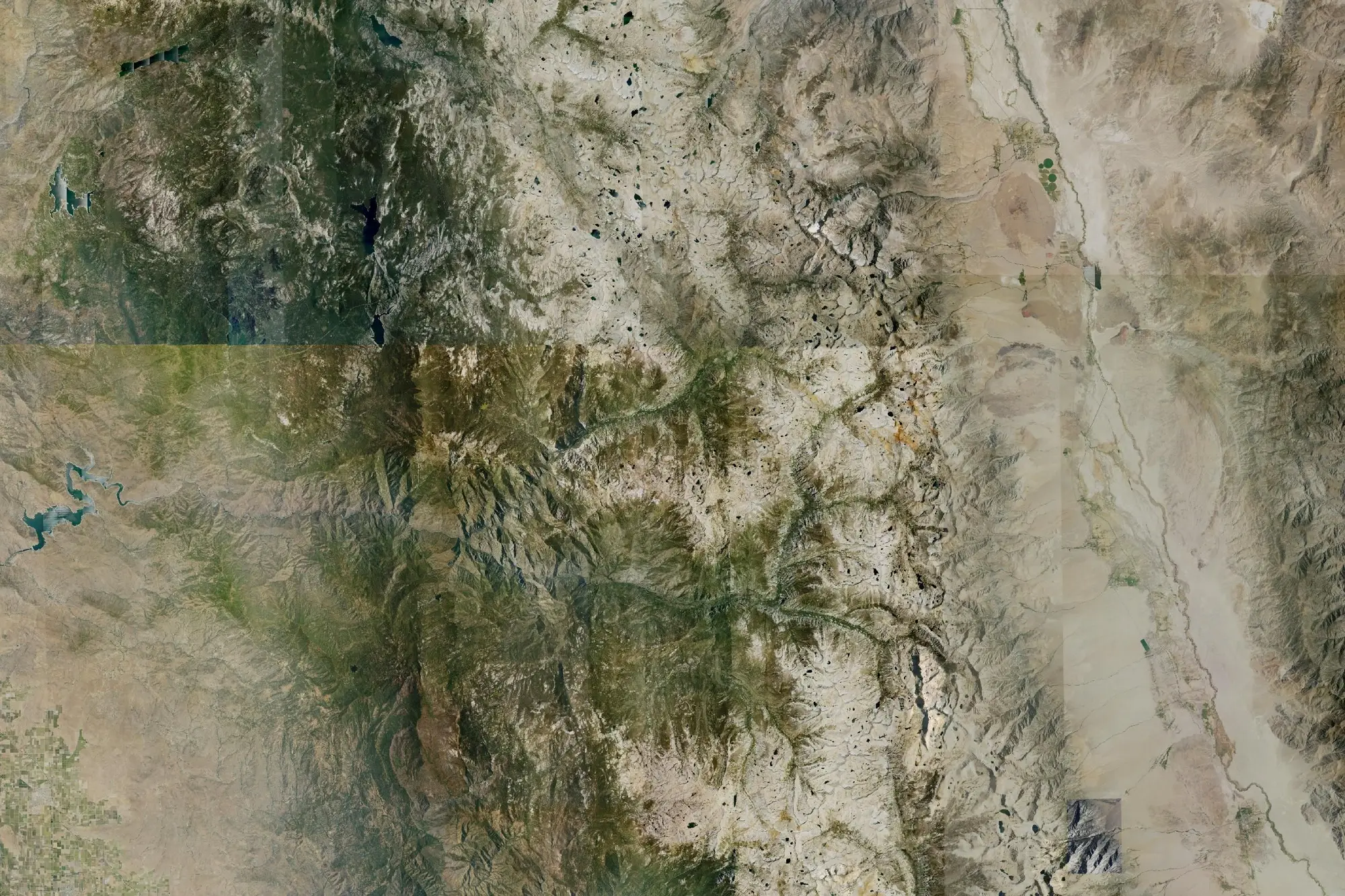 Aerial view of Kings Canyon National Park