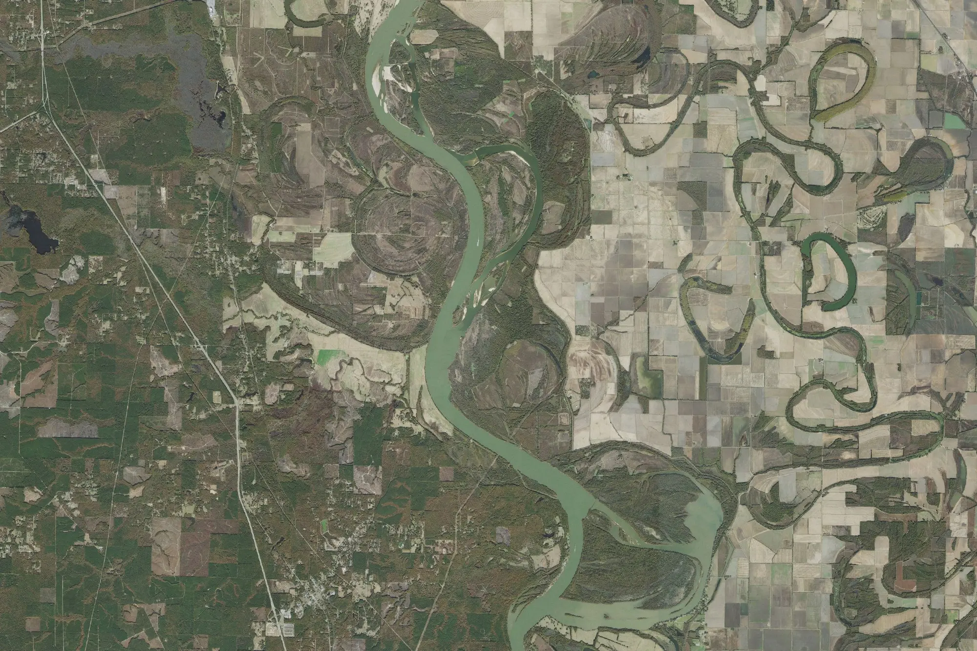 Aerial view of Pool 5 (Ark. Rv) Recreation Area