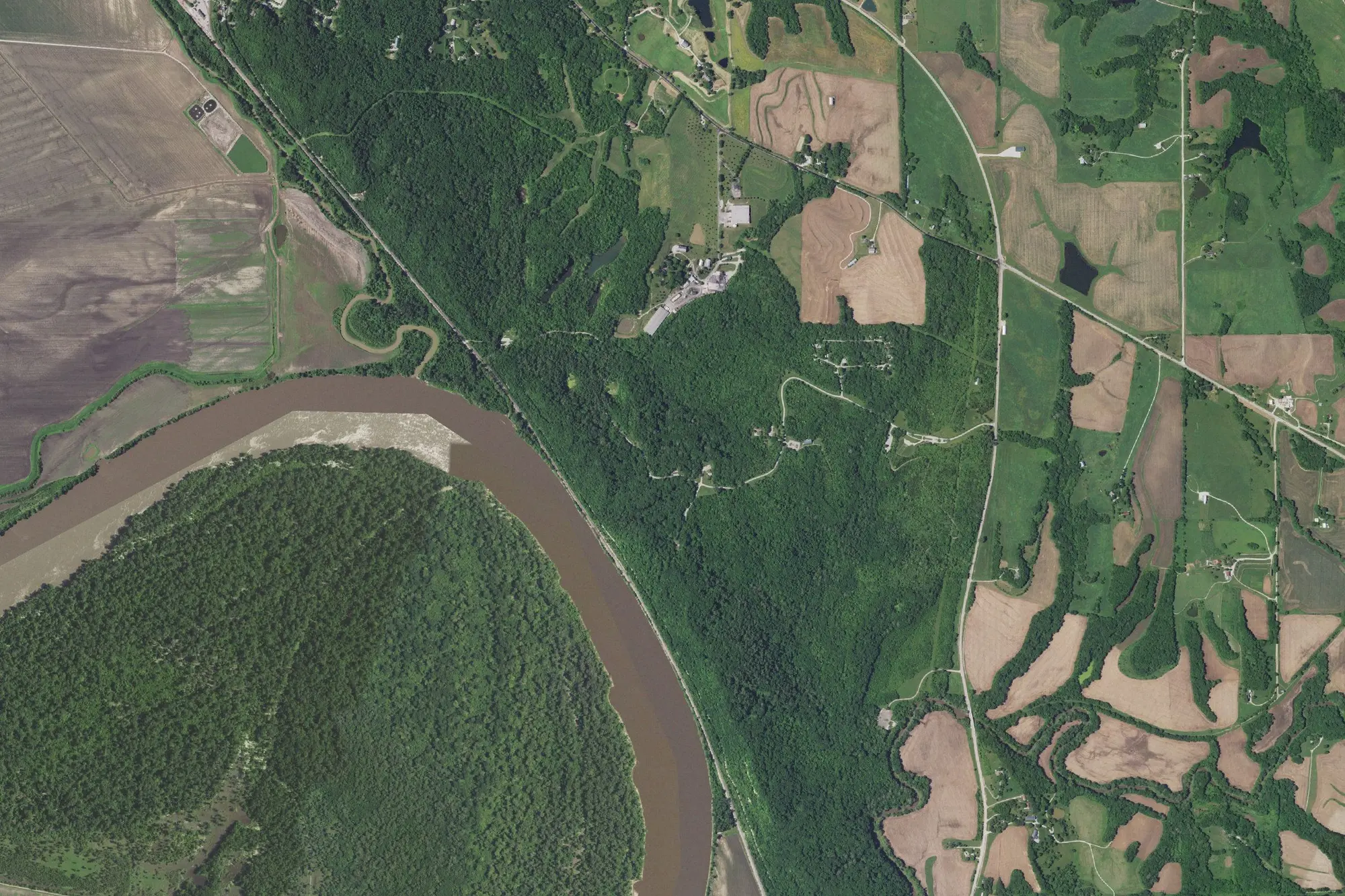 Aerial view of Weston Bend State Park