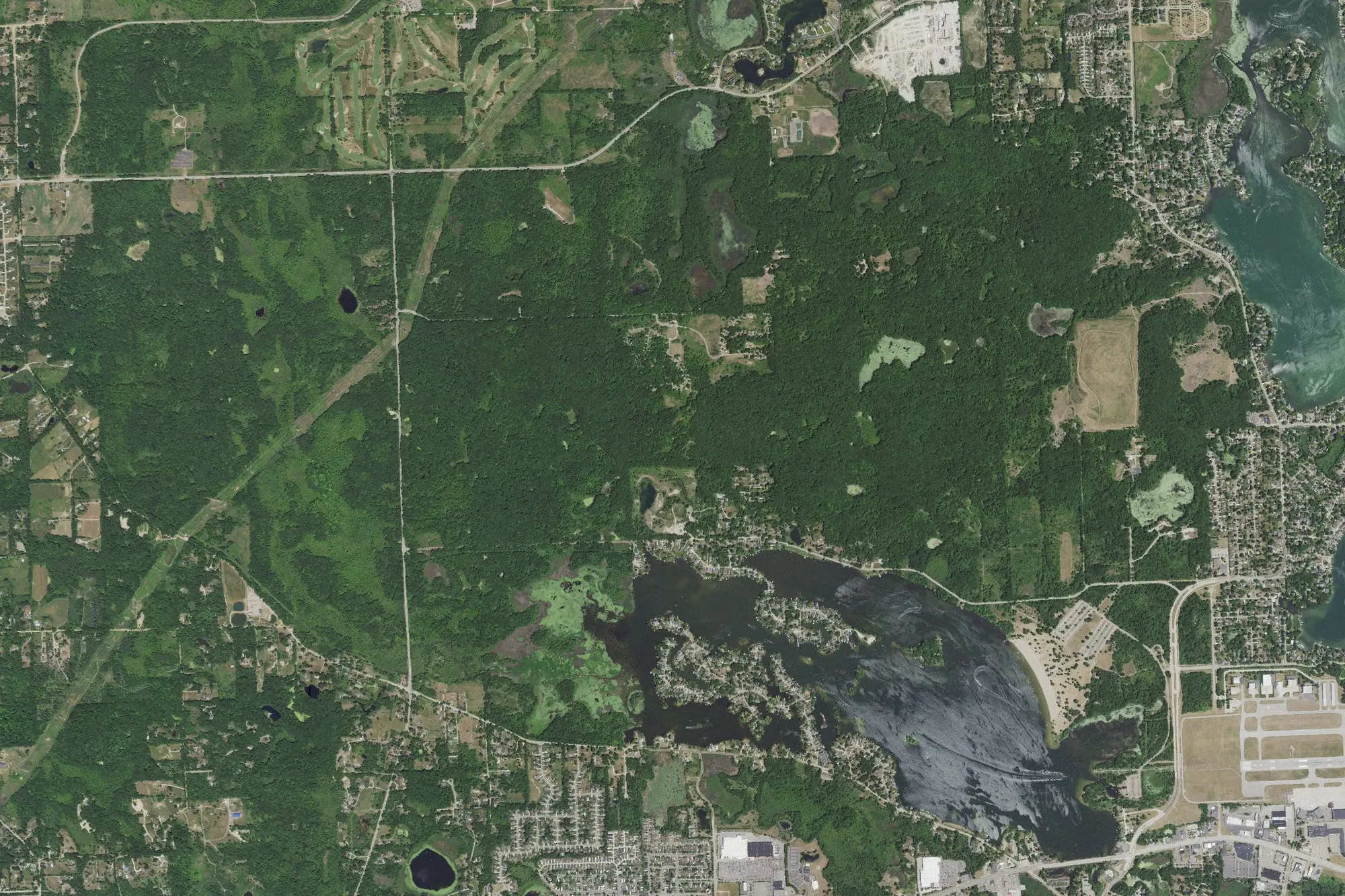 Aerial view of Pontiac Lake State Recreation Area