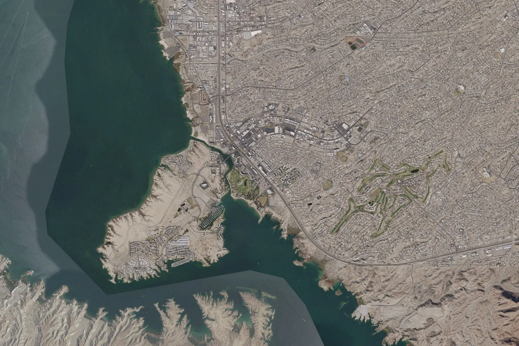 Aerial view of Lake Havasu State Park