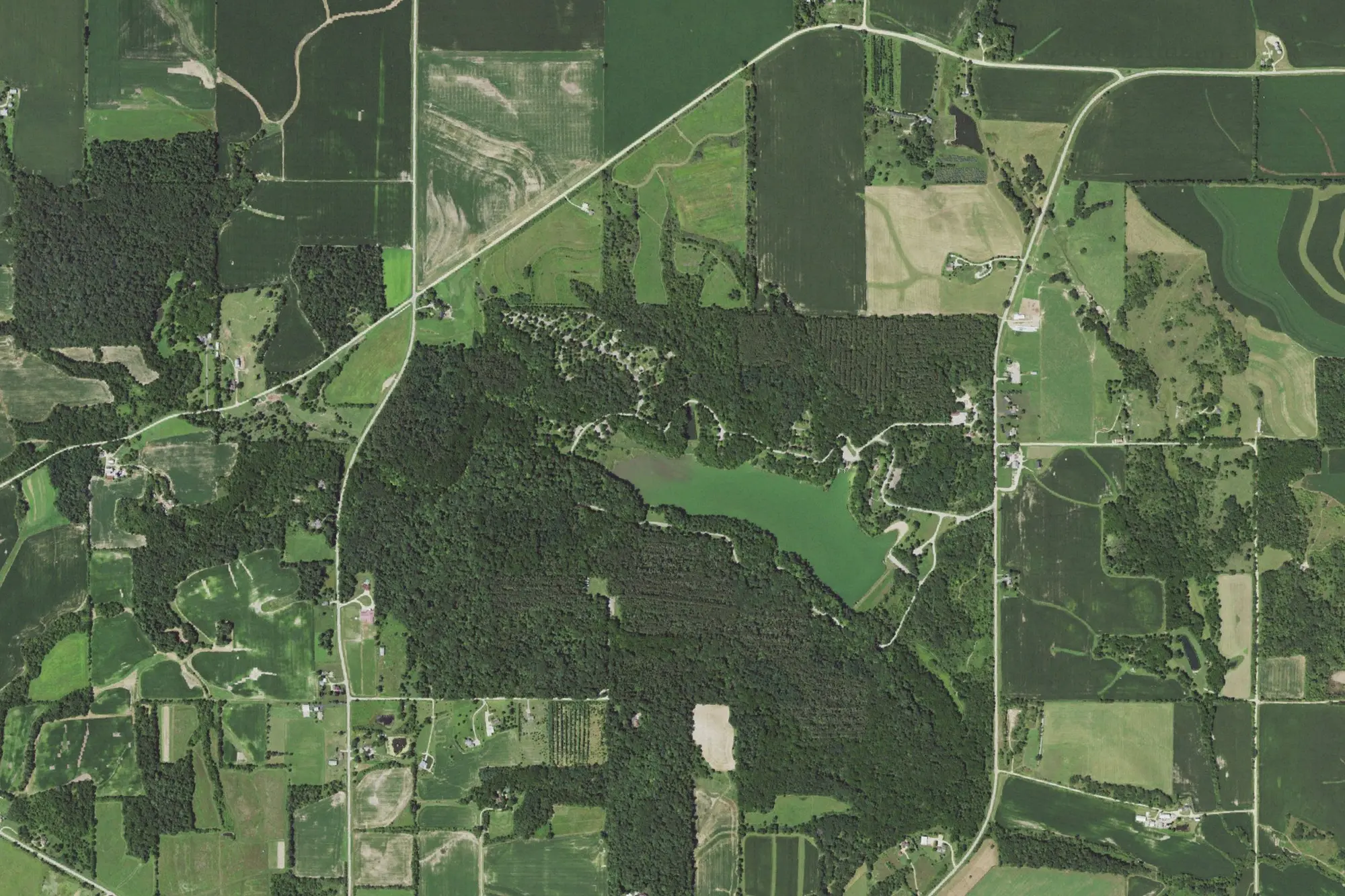 Aerial view of Lake Le-Aqua-Na State Recreation Area