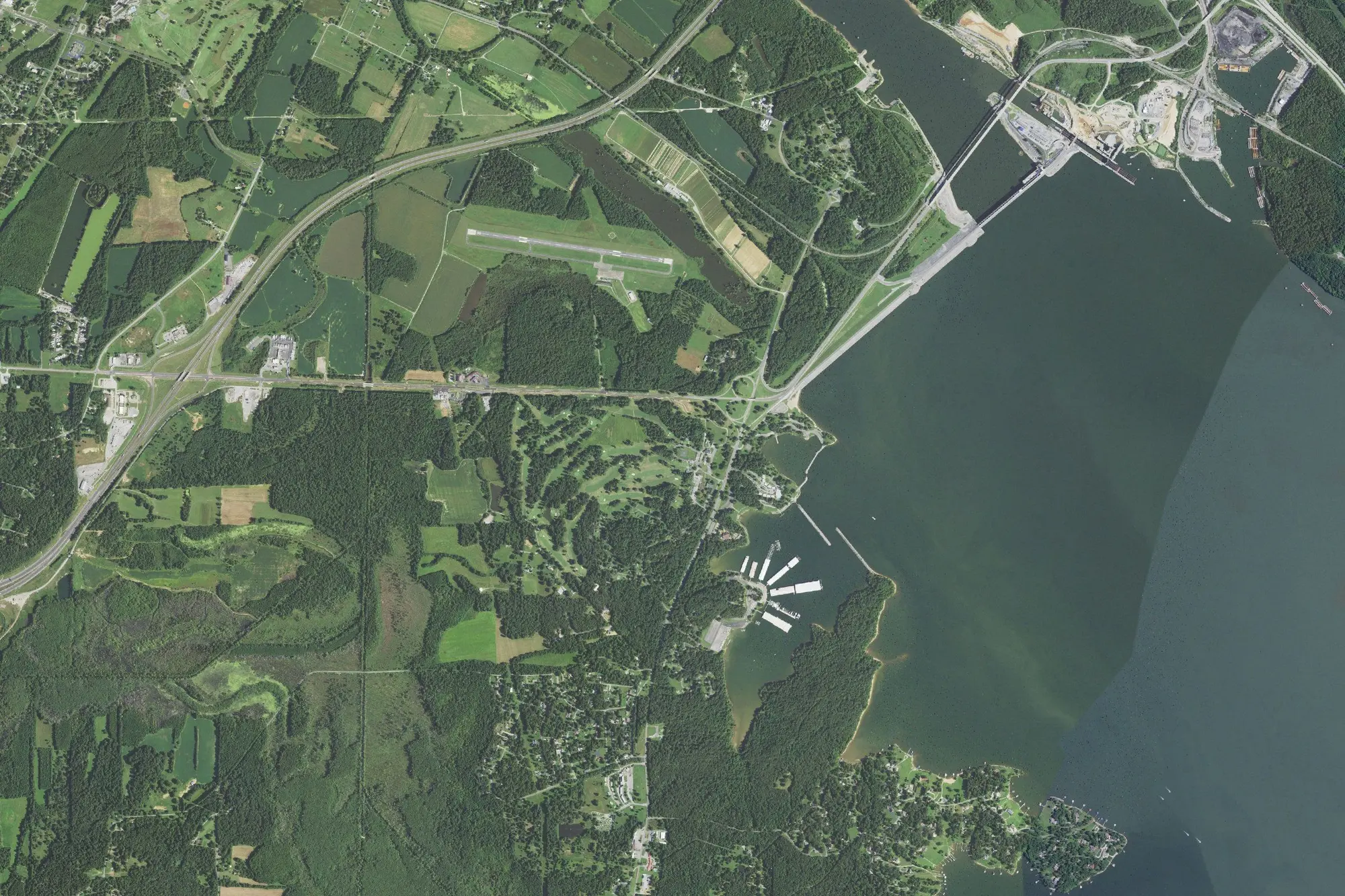 Aerial view of Kentucky Dam Village State Resort Park