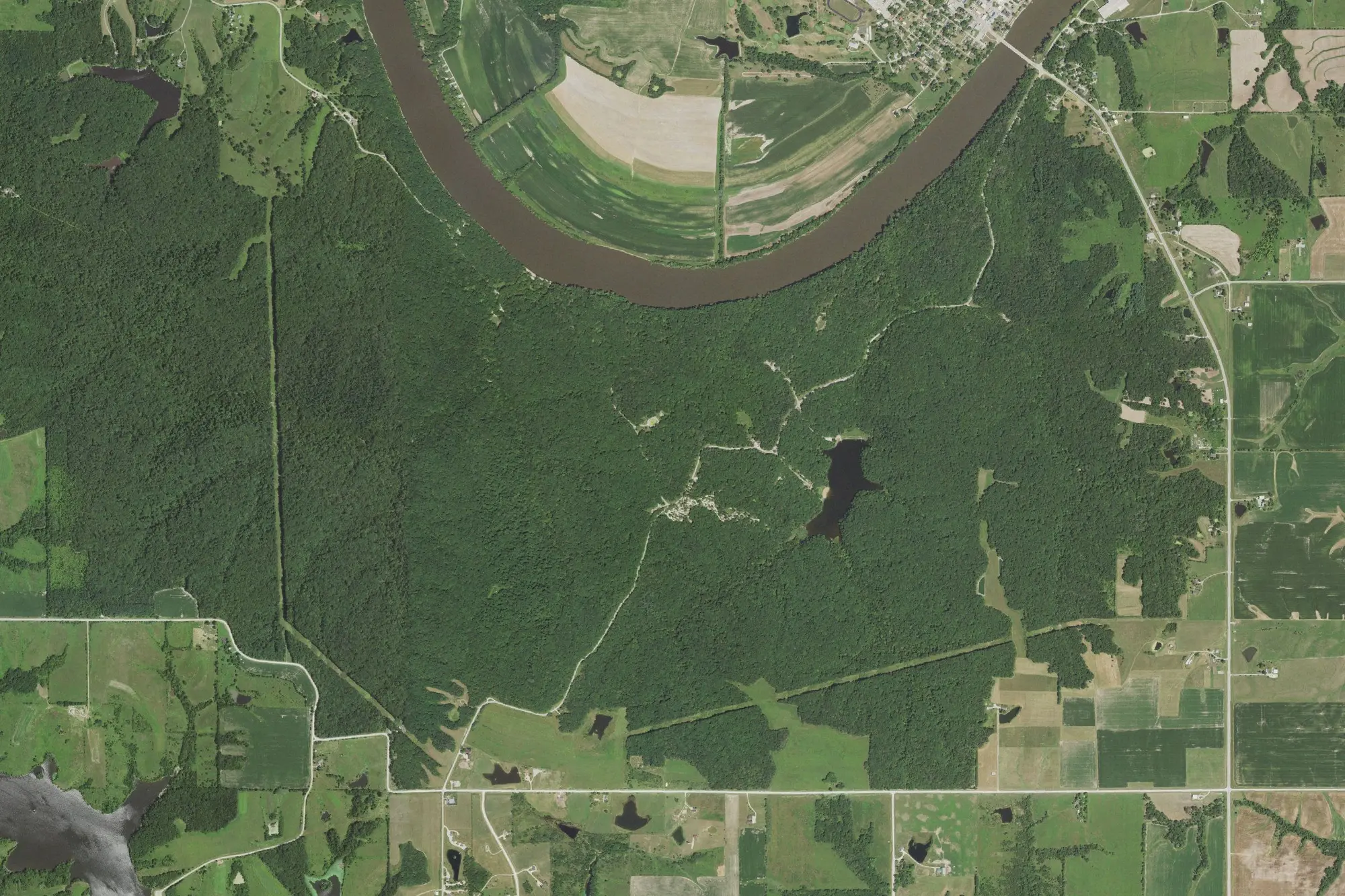 Aerial view of Lacey-Keosauqua State Park