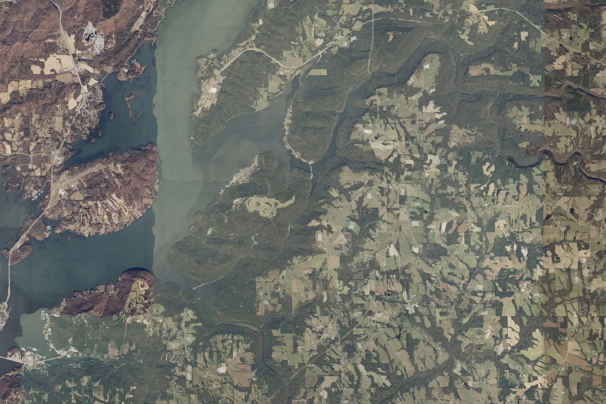 Aerial view of Lake Guntersville State Park