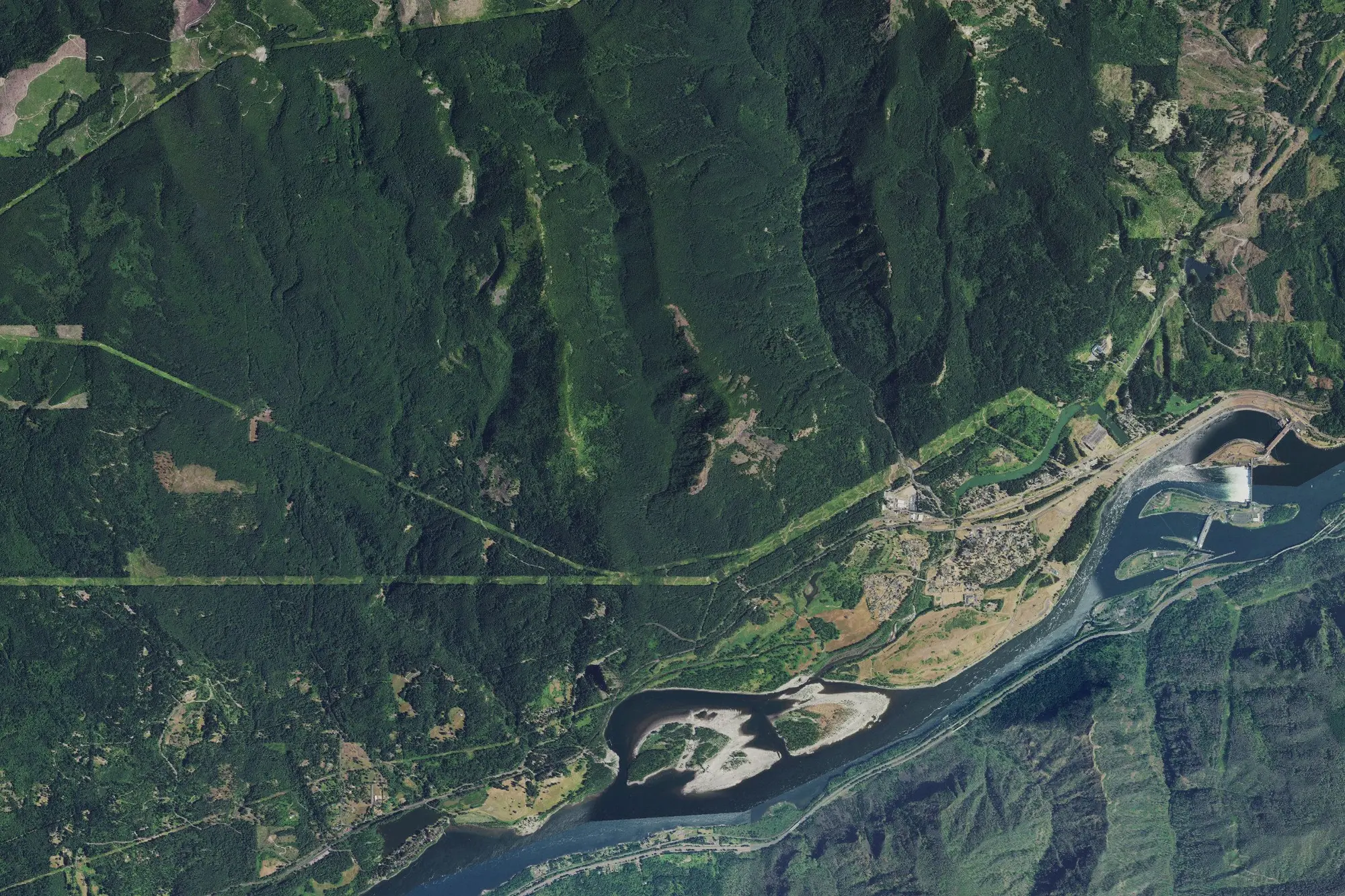 Aerial view of Beacon Rock