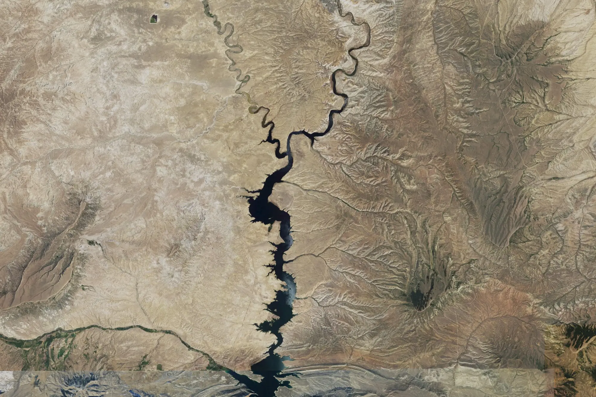 Aerial view of Flaming Gorge Reservoir National Recreation Area