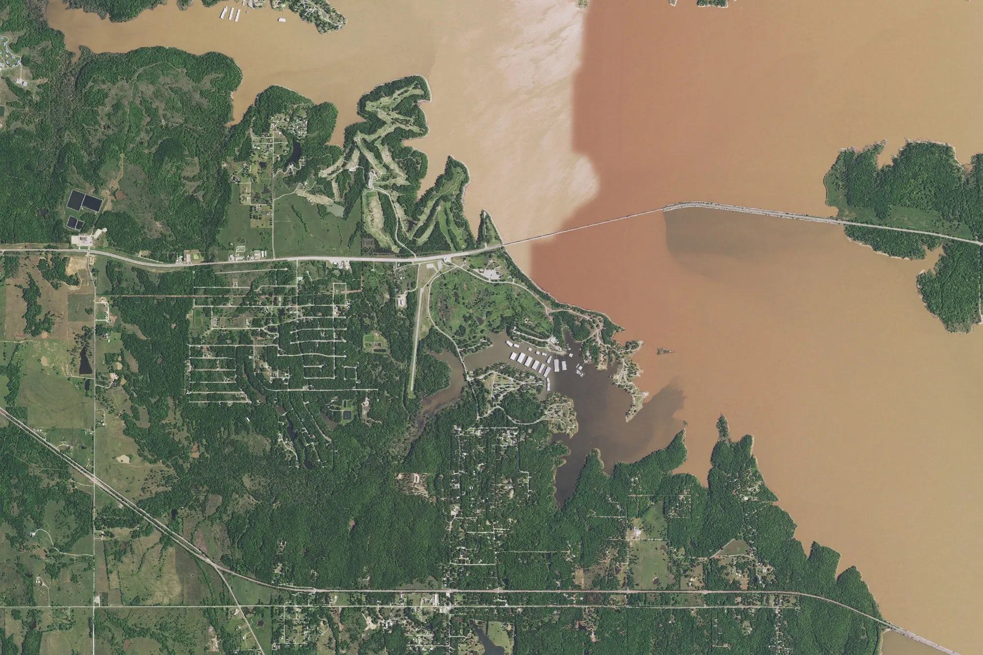 Aerial view of Lake Texoma State Resort Park