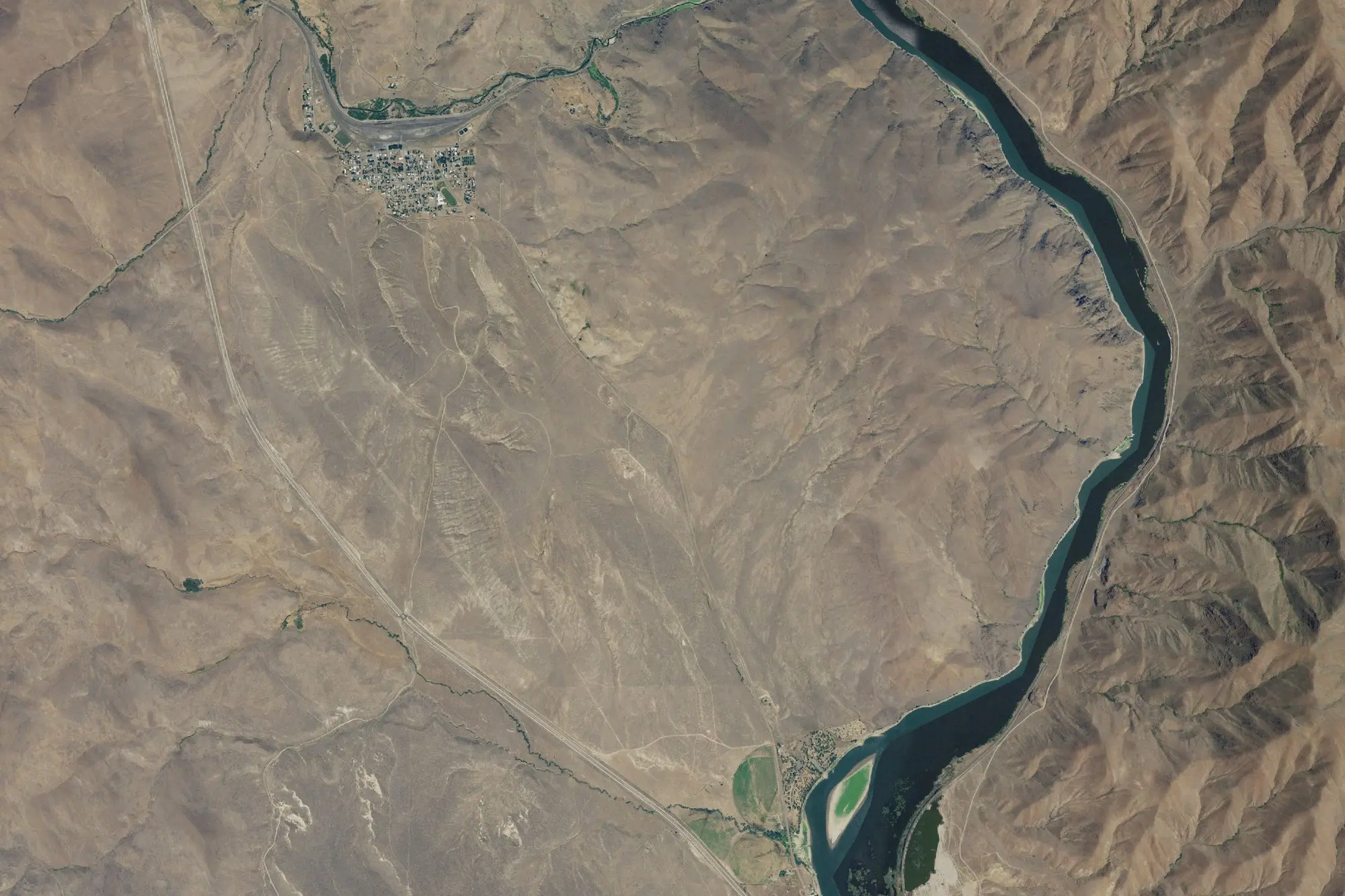 Aerial view of Farewell Bend State Recreation Area