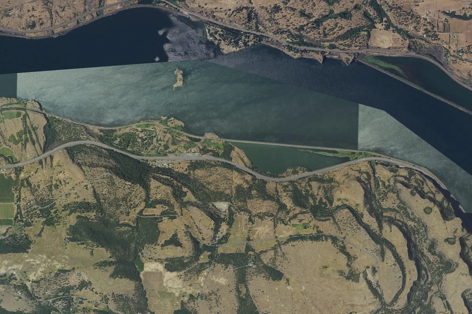 Aerial view of Memaloose State Park