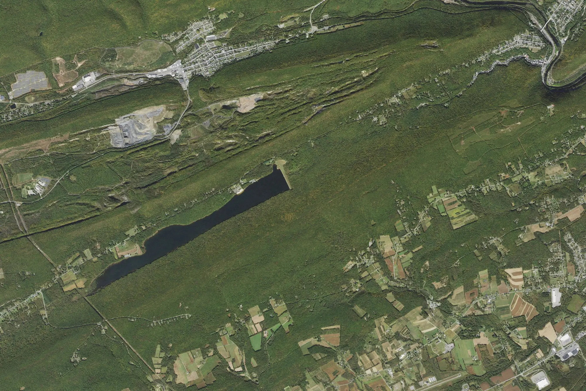 Aerial view of Mauch Chunk Lake Park