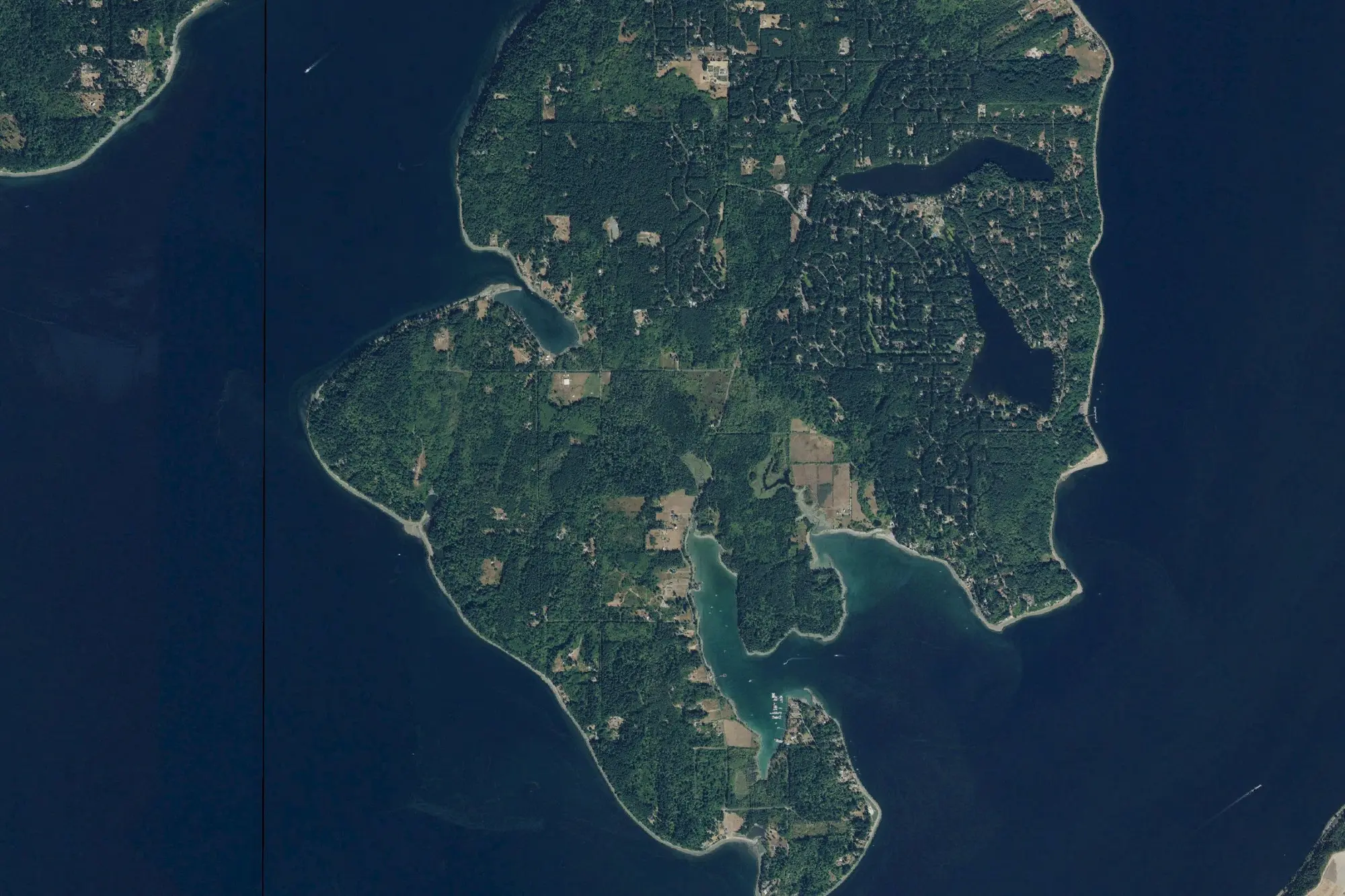 Aerial view of Anderson Island Parks And Rec