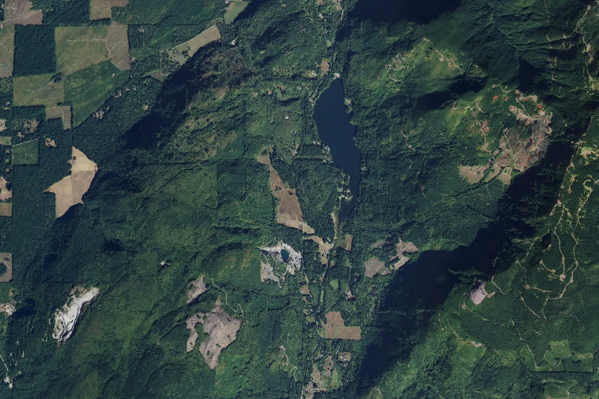 Aerial view of Silver Lake Park