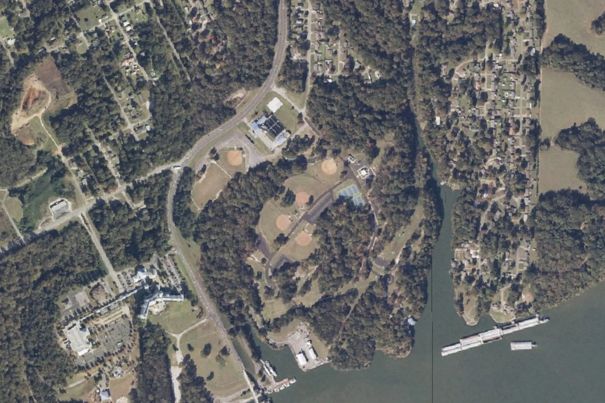 Aerial view of Veteran'S Memorial Park